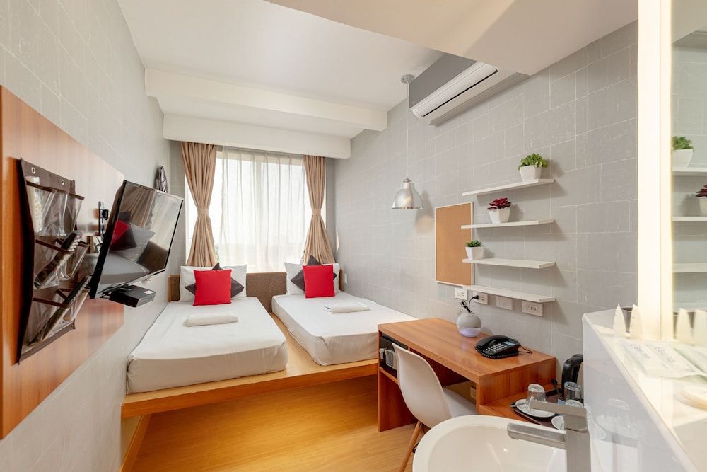 undefined Selah Pods Hotel Manila 4