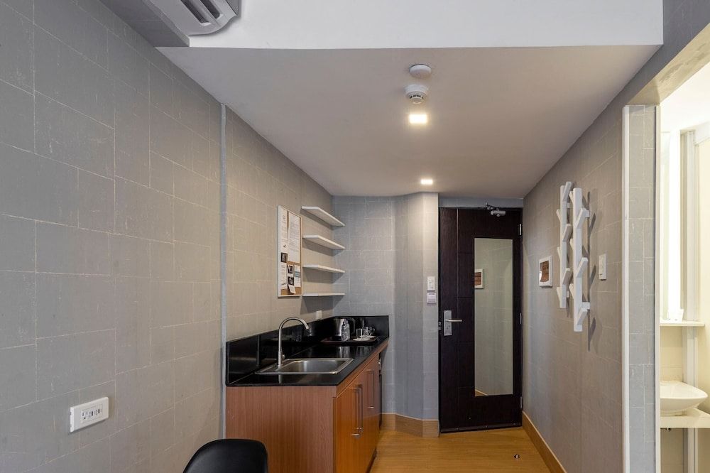 Selah Pods Hotel Manila Suite 3