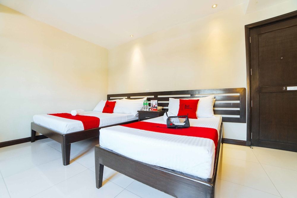 undefined RedDoorz Plus near Naia Expressway 9
