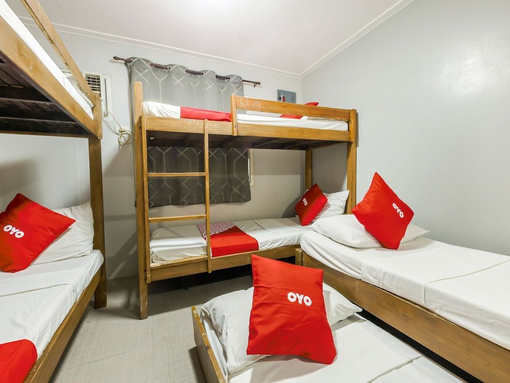 Metro Deluxe Residences Economy Shared Dormitory, Mixed Dorm 4
