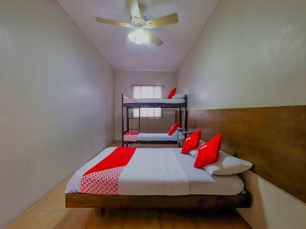 Metro Deluxe Residences Economy Shared Dormitory 2