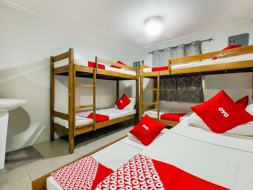 Metro Deluxe Residences Economy Shared Dormitory, Mixed Dorm 8