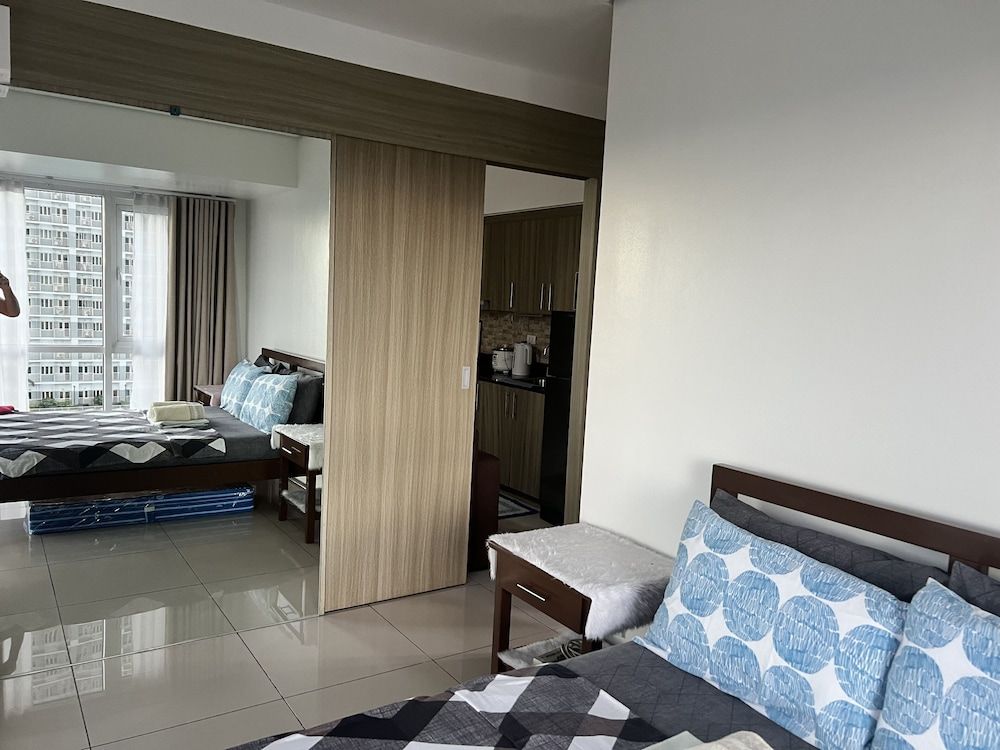 undefined The Breeze Residences 8