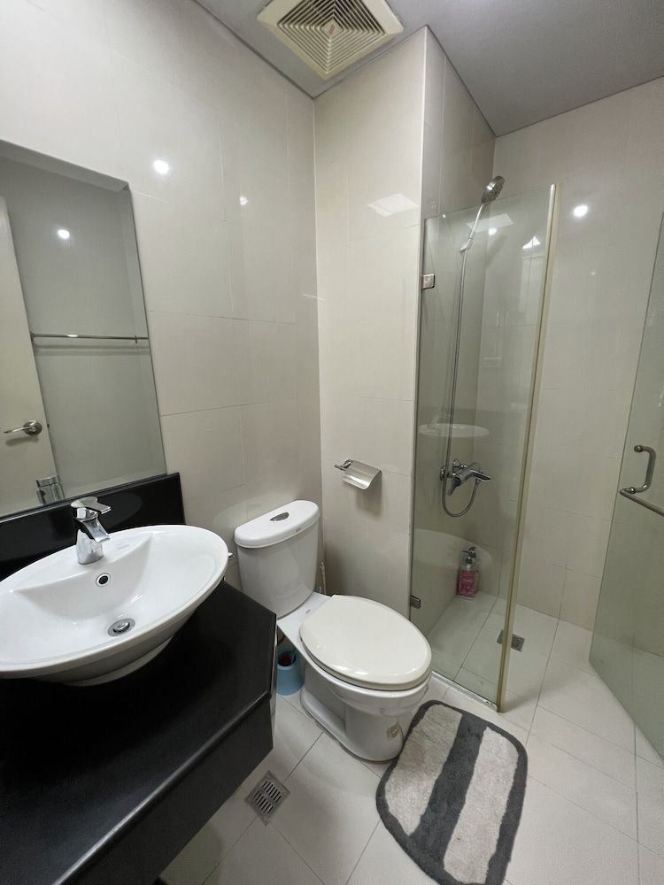 undefined Del'S Condotel across NAIA Terminal 3 9