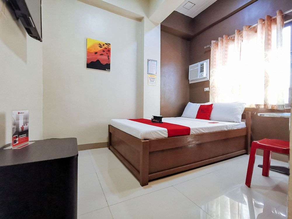 RedDoorz near Gaisano Mall Gensan Double Room (Reddoorz) 2