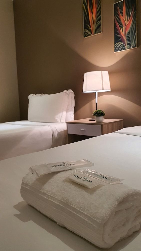 Villa Verde Guest House Twin Room 3