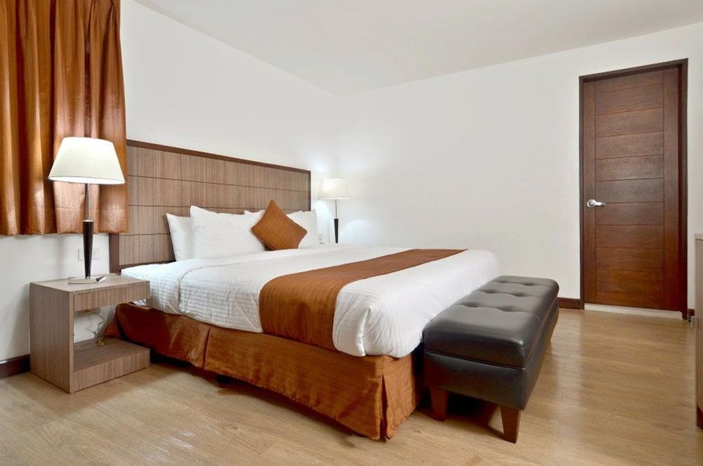 Tyche Boutique Hotel Executive Suite, 1 King Bed 2
