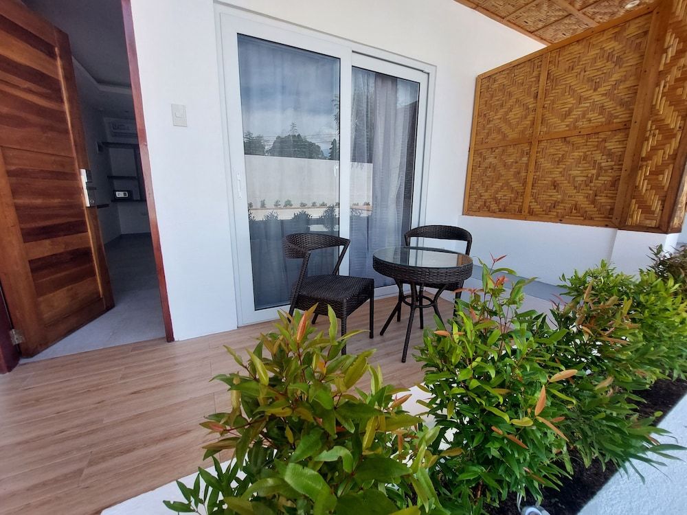 Yellow Mango Resort Bohol Superior Room 7