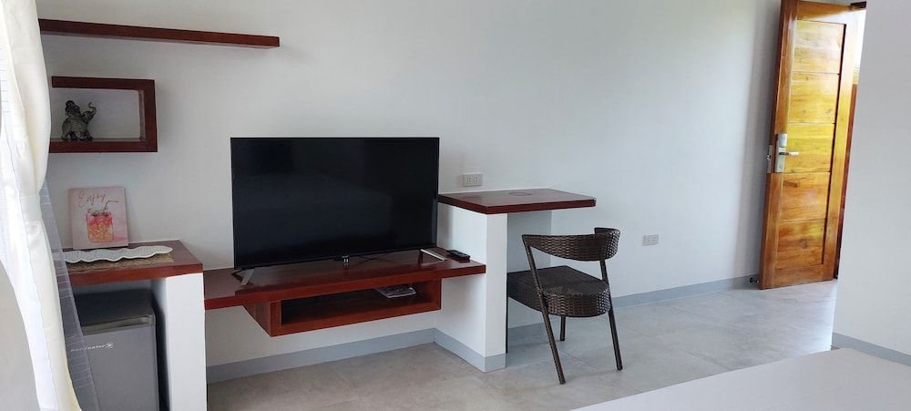 Yellow Mango Resort Bohol Deluxe Room 12