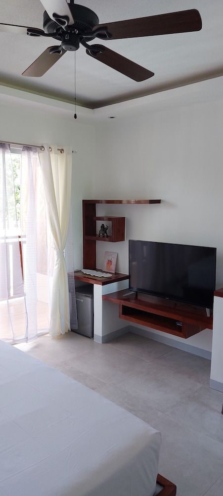 Yellow Mango Resort Bohol Deluxe Room 11