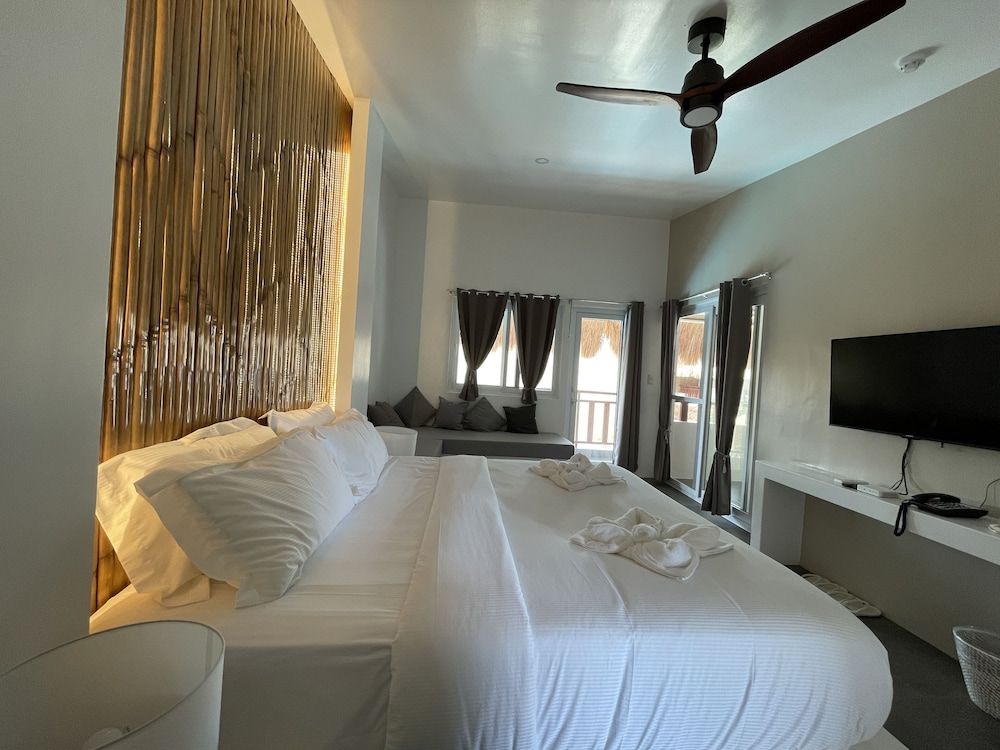 Bathala Resort Deluxe Triple Room 8