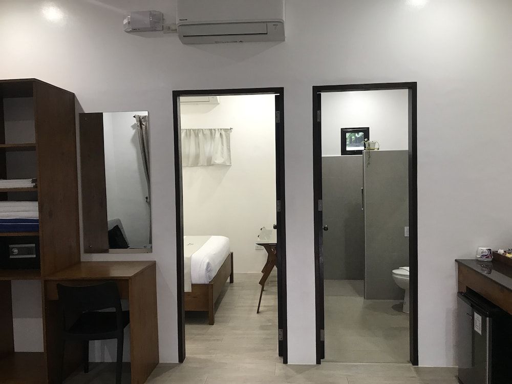 Thistle Inn Junior Suite 4