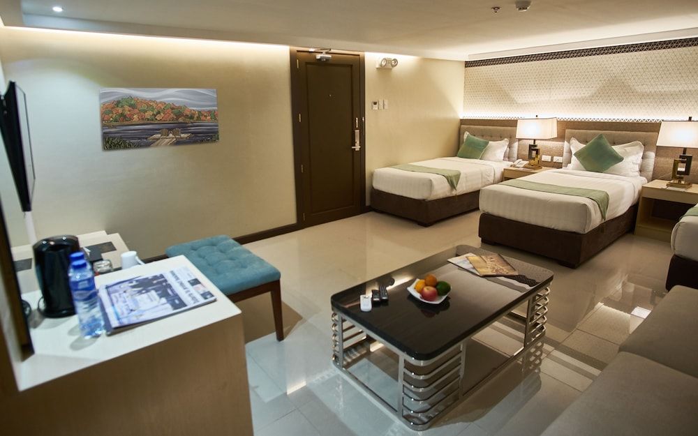 J7 Hotel Iloilo Family Room