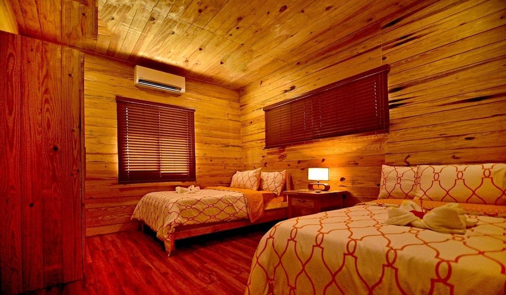 2 Bedroom Cabin