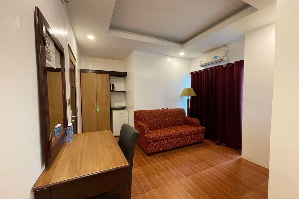 Diamond Spring Hotel Angeles Executive Room 6