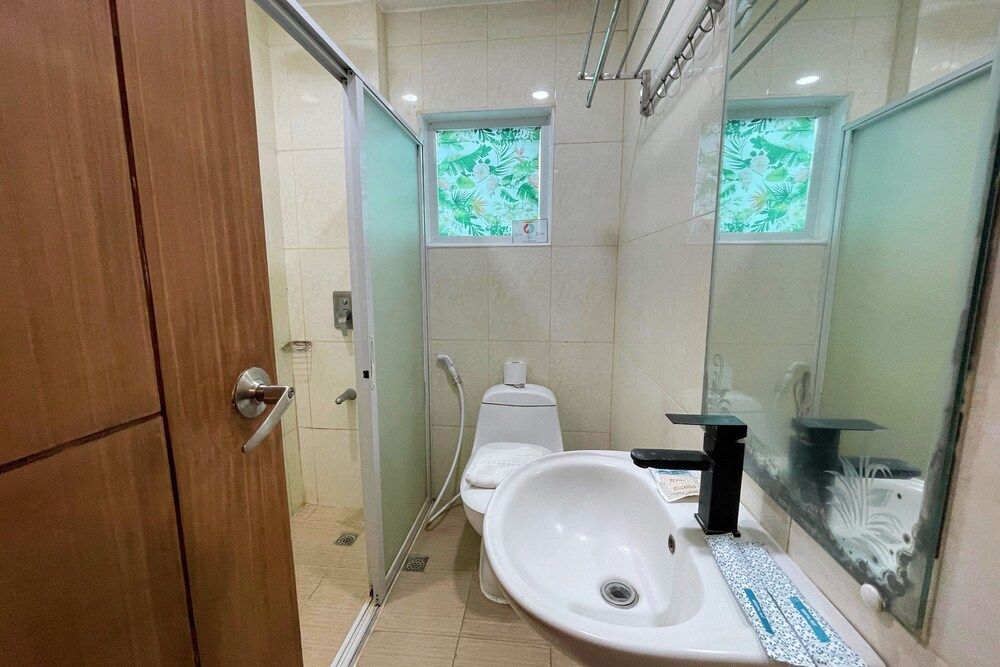 Diamond Spring Hotel Angeles Standard Twin Room 6