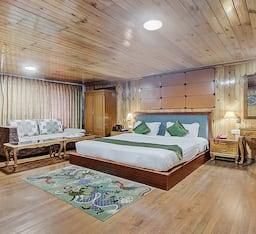 Honeymoon Suite Room