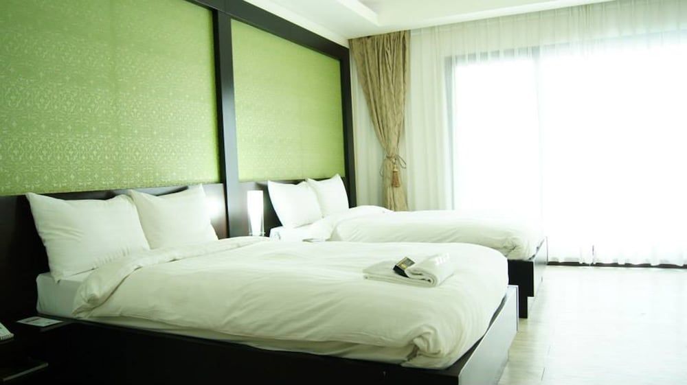 Terrace Hotel Subic Bay Executive Terrace 7