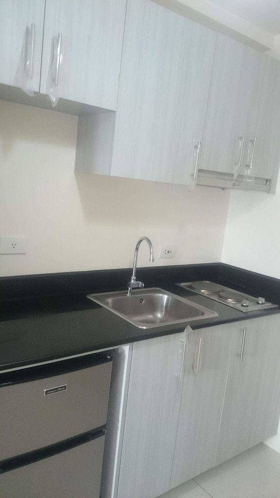 Green Residences 1 Bedroom Condo 3
