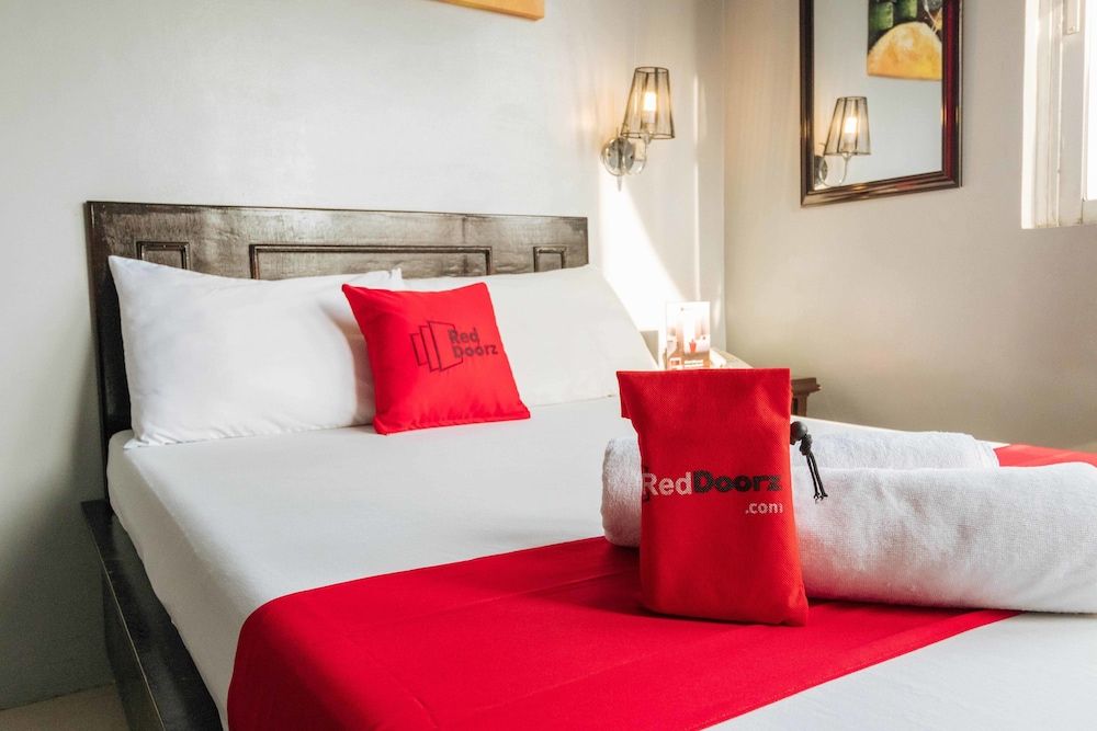 undefined RedDoorz Plus @ Tayuman Manila 7