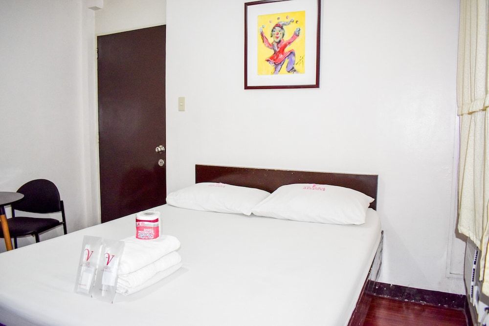 Victoria Mansions Basic Studio 2