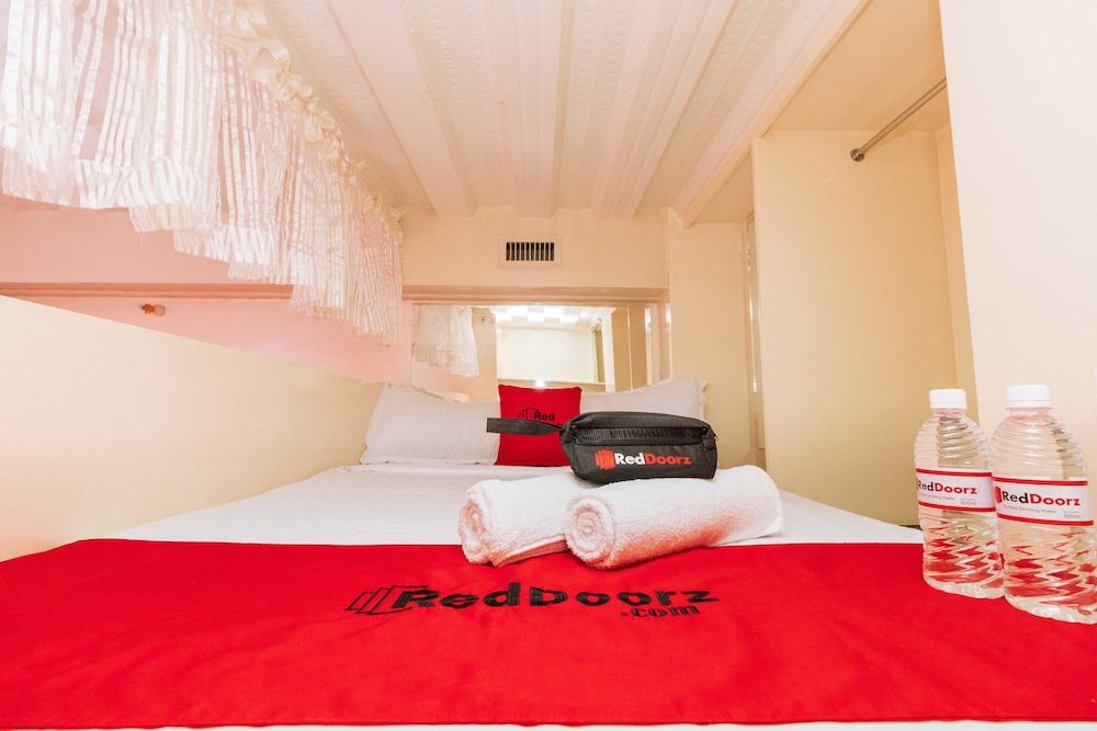 undefined RedDoorz Plus @ RSG Legarda Manila 10
