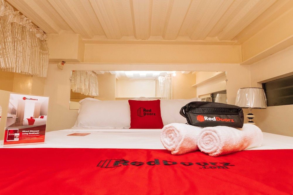 undefined RedDoorz Plus @ RSG Legarda Manila 9