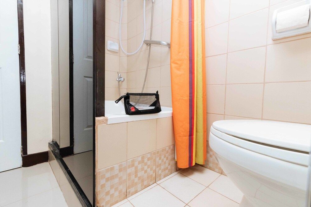 undefined RedDoorz Plus @ RSG SS Residens Vito Cruz 5