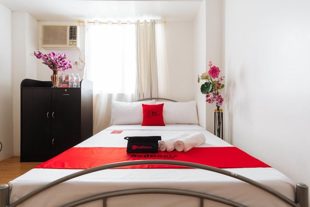 undefined RedDoorz @ Amaia Skies Avenida 3