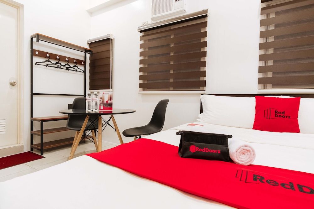 undefined RedDoorz Plus near UST Manila 4
