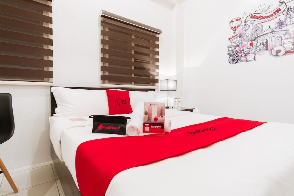 undefined RedDoorz Plus near UST Manila 3