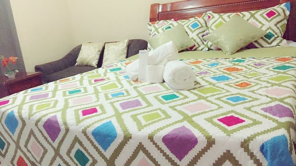 Birch Tower Harbour Escape Deluxe Fabulous Big Studio 2