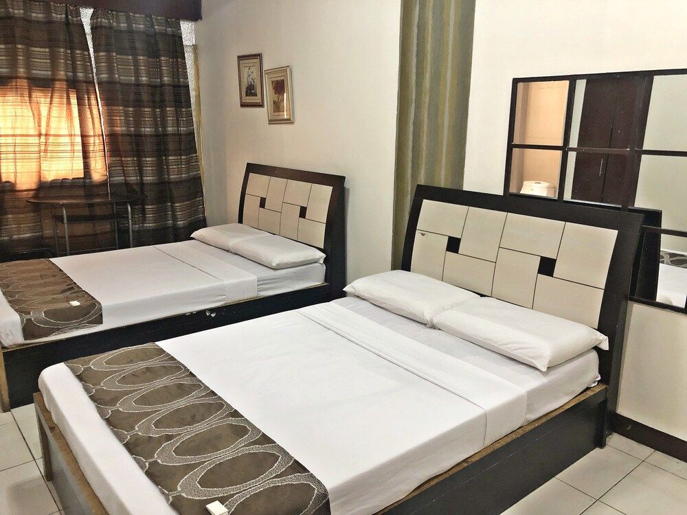 undefined Cosmo Hotel Espana near UST 9