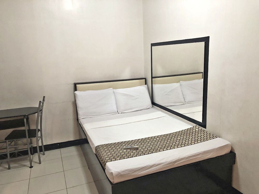 undefined Cosmo Hotel Espana near UST 5