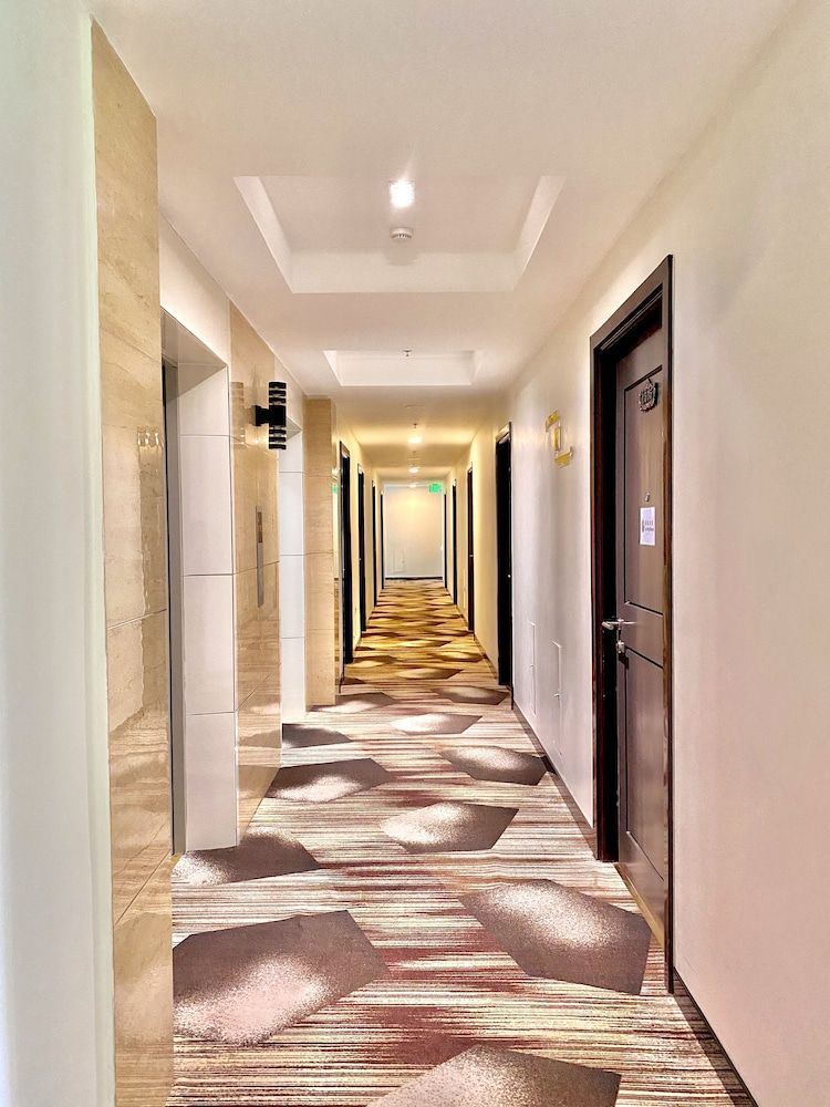 undefined I - Suites Hotel 9