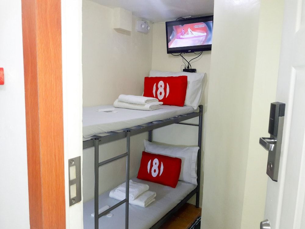 undefined 8 Hostel at Quiapo 4