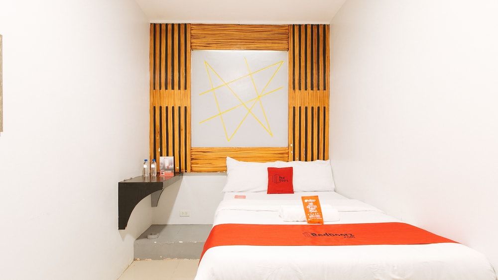 undefined RedDoorz near Quiapo Church Manila 8