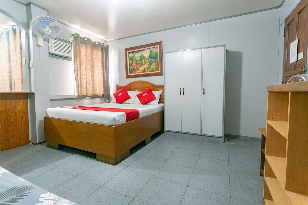 undefined OYO 722 Slouch Hat Inn 5