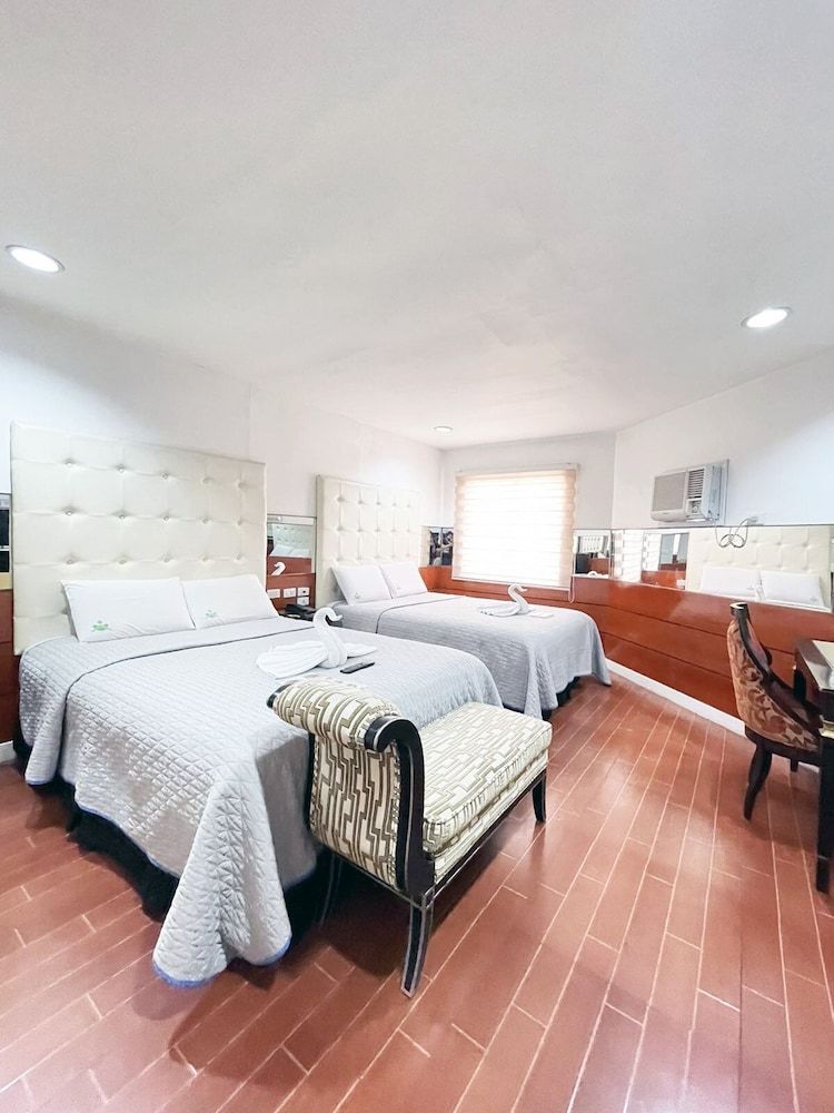 undefined Town and Country Hotel - V. Mapa 7