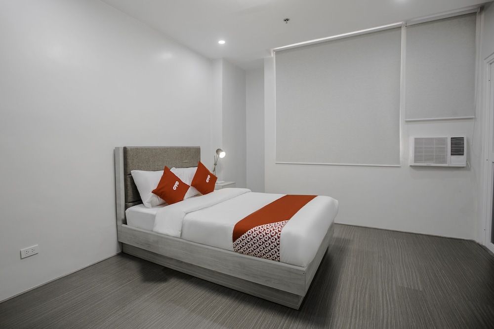 undefined OYO 726 Sanchez Hotel