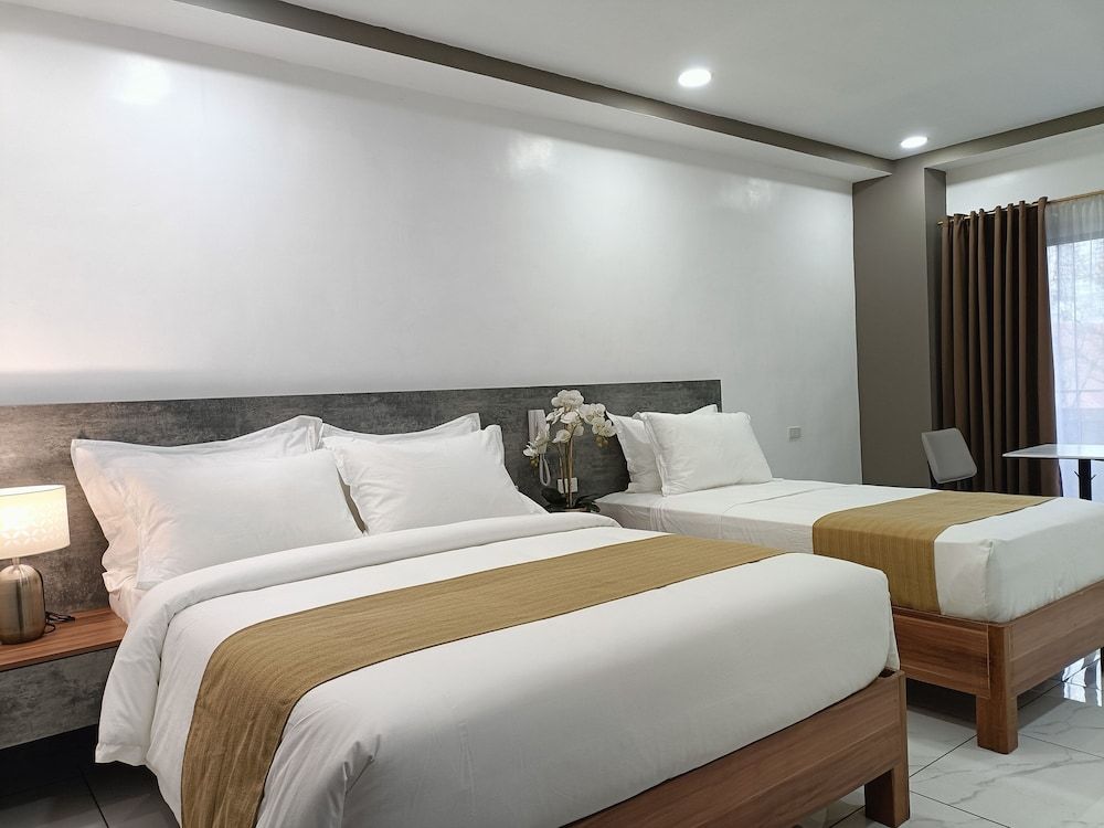 undefined Rosh Hotel 4