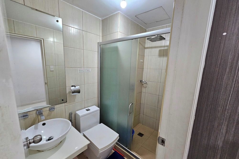 Birchtower by Jeizel Manila City Studio, Balcony 11