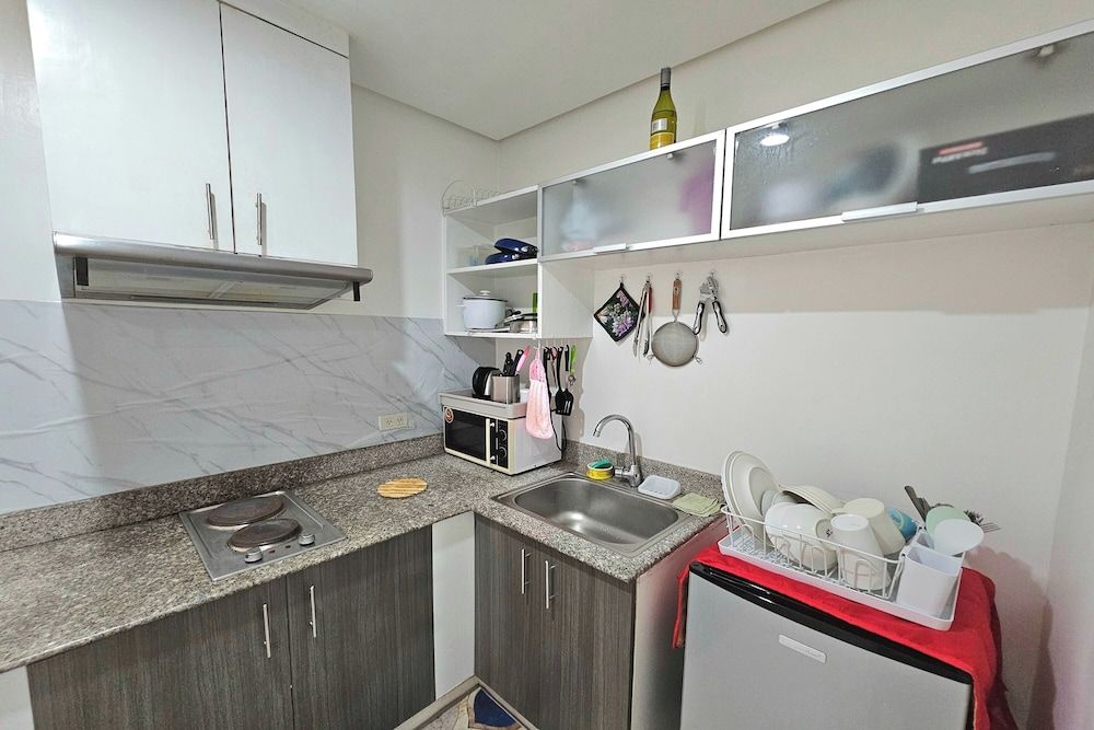 Birchtower by Jeizel Manila City Studio, Balcony 10