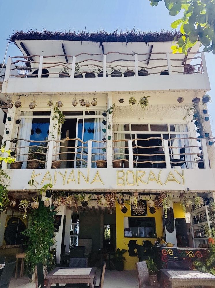 undefined Kaiyana Boracay Beach Resort 4