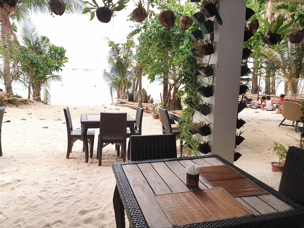 undefined Kaiyana Boracay Beach Resort 10
