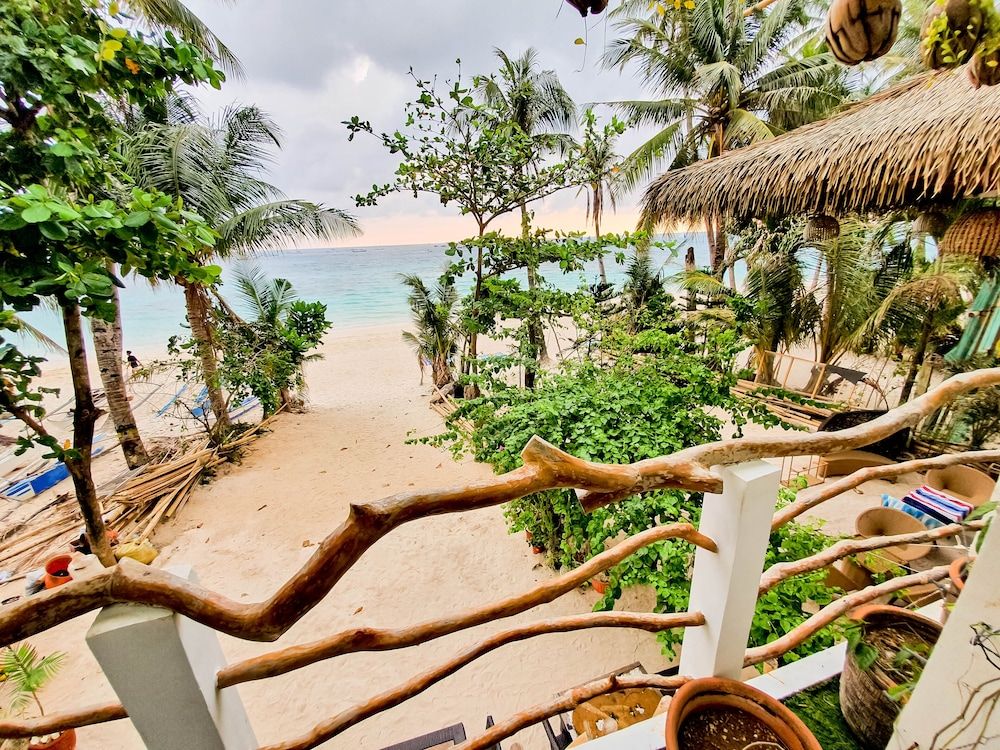 undefined Kaiyana Boracay Beach Resort 8