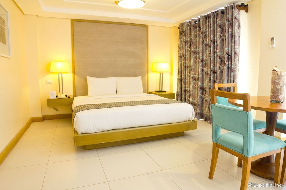 undefined Crown Regency Resort & Convention Center 6