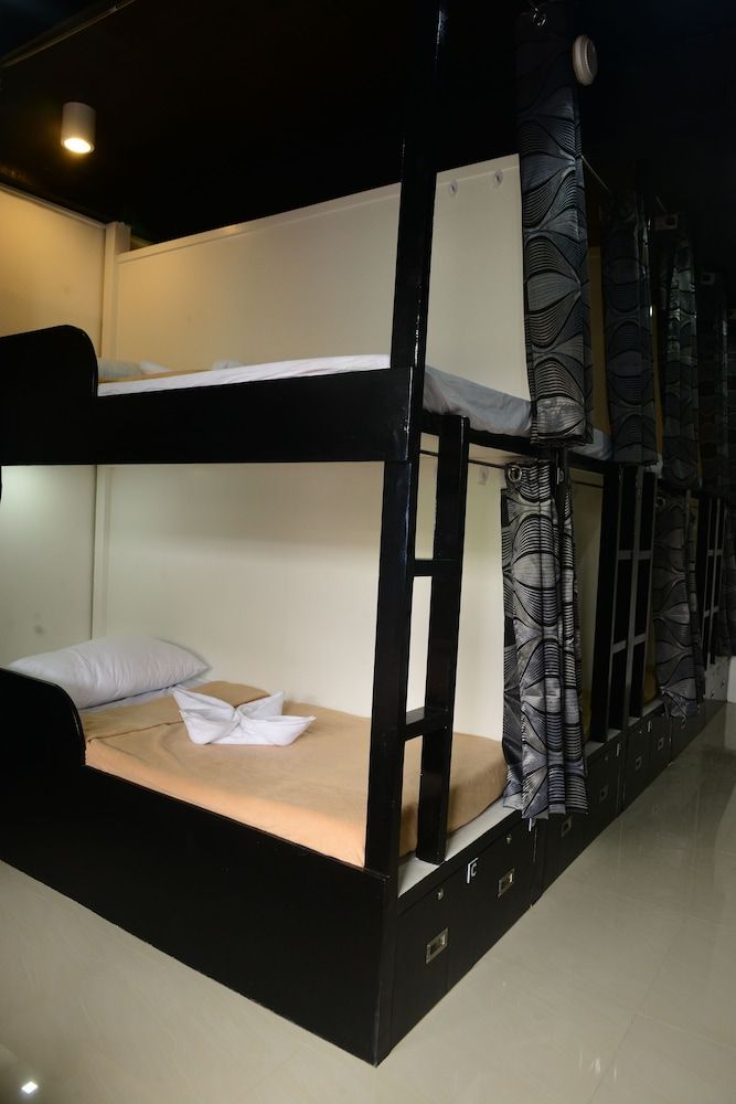undefined Island Hostel Boracay - Adults Only 5