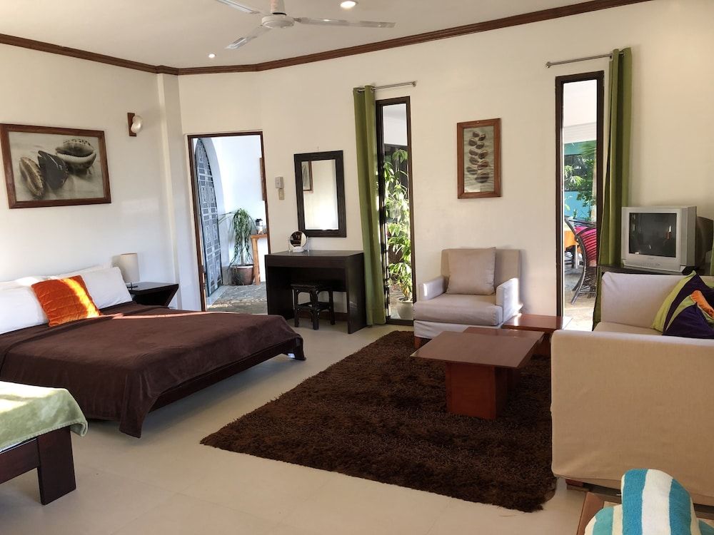 Classic Room, Partial Ocean View