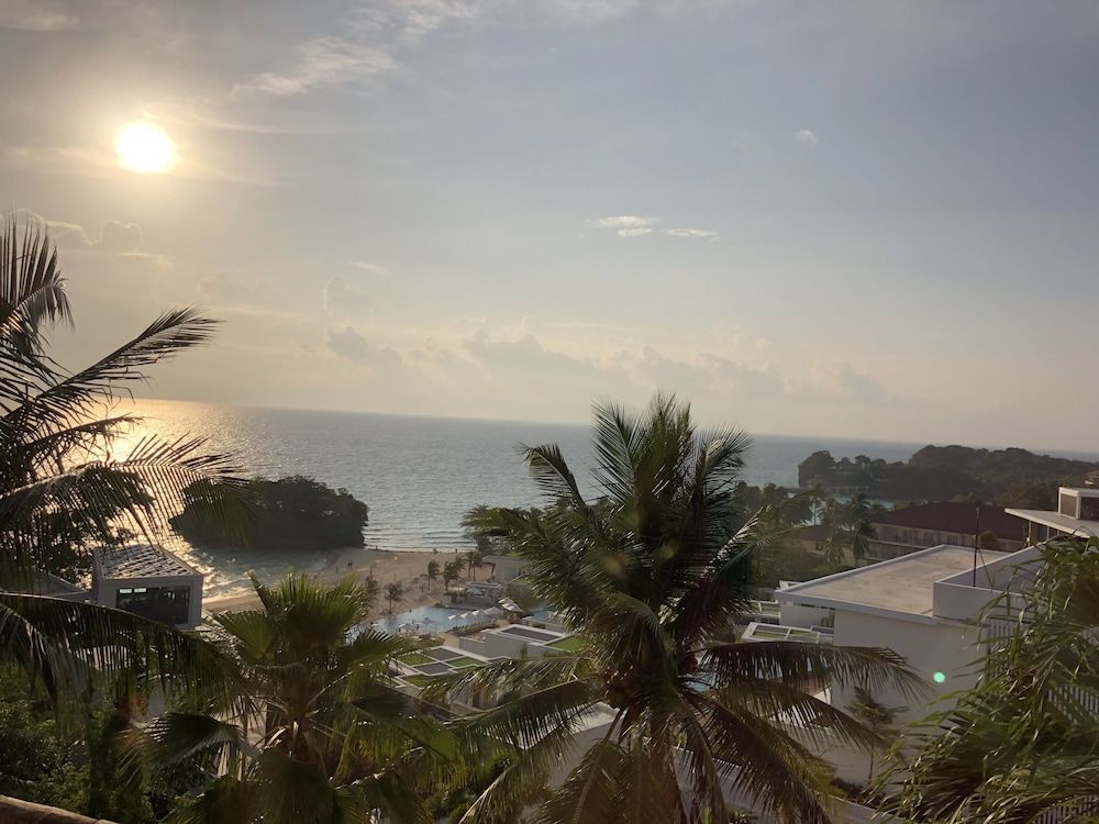 Argonauta Boracay Boutique Hotel with Apartments and Villas Panoramic Villa, 3 Bedrooms, Ocean View 4